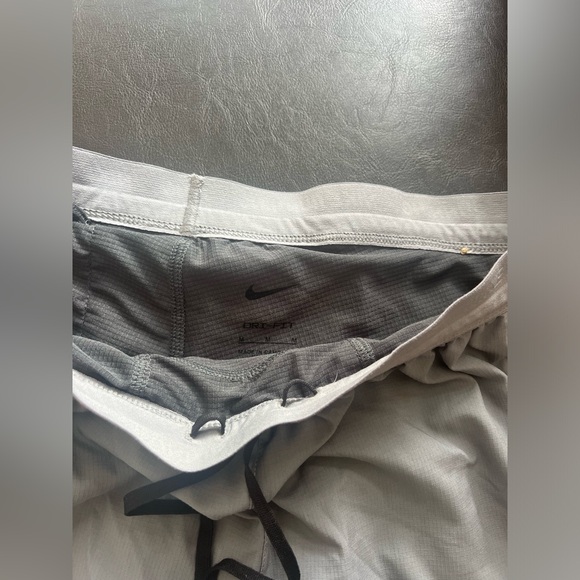 Nike Gray Athletic Shorts Lightweight Moisture-Wicking - Picture 2 of 3
